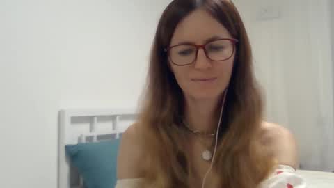 valerie_rose777 online show from October 12, 7:13 pm