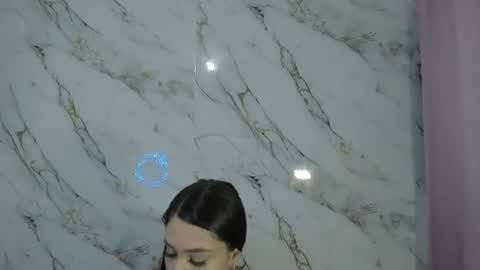 Snapshot of valerie_rouse chatting on July 2, 10:38 pm Valerie online show from July 2, 10:38 pm