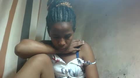 Snapshot of valerinezah chatting on February 22, 7:12 pm valerinezah online show from February 22, 7:12 pm