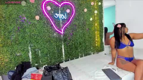 Snapshot of valery_021 chatting on December 20, 12:16 pm Valery online show from December 20, 12:16 pm