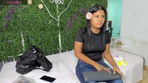 Snapshot of valery_021 chatting on December 22, 12:16 pm Valery online show from December 22, 12:16 pm