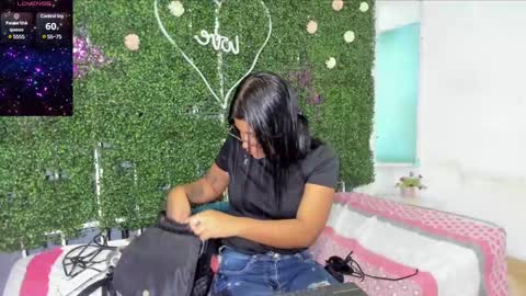 Snapshot of valery_021 chatting on December 30, 12:09 pm Valery online show from December 30, 12:09 pm