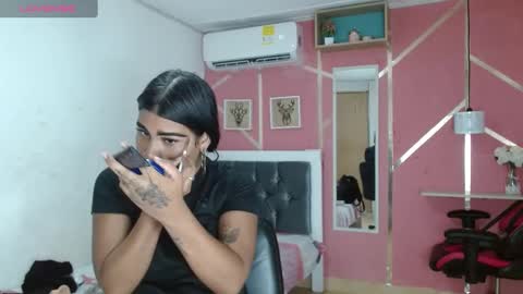 Snapshot of valery_021 chatting on January 6, 12:46 pm Valery online show from January 6, 12:46 pm