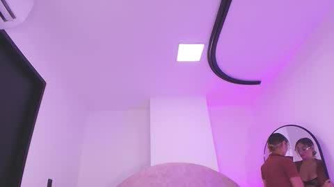 Snapshot of valery_97 chatting on December 20, 3:13 am Valeryn online show from December 20, 3:13 am