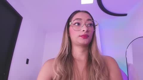 Snapshot of valery_97 chatting on February 6, 3:11 am Valeryn online show from February 6, 3:11 am