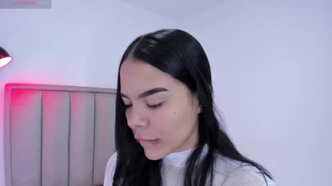 Cris  online show from October 13, 1:11 pm