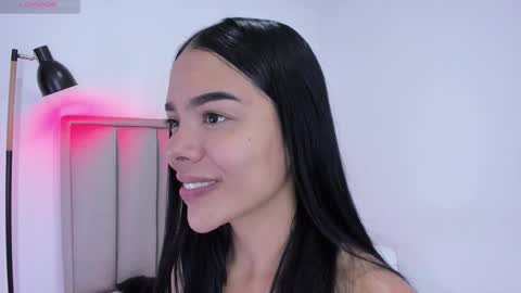 Cris  online show from November 28, 5:04 pm