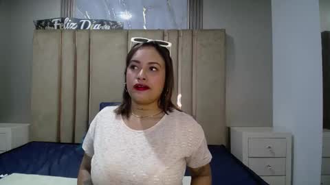 Snapshot of valery_blue14 chatting on November 9, 6:50 pm valery online show from November 9, 6:50 pm