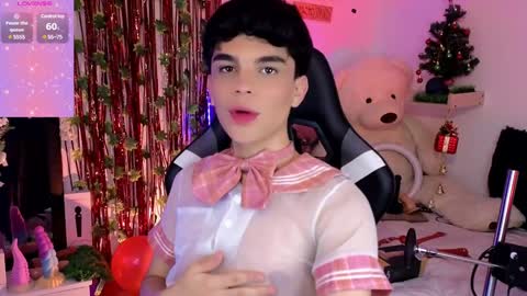 Snapshot of valery_hil chatting on December 15, 3:45 am Thomy online show from December 15, 3:45 am