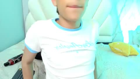 Snapshot of valery_hil chatting on January 16, 11:16 pm Thomy online show from January 16, 11:16 pm