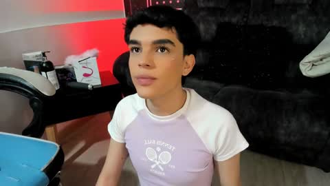 Snapshot of valery_hil chatting on January 19, 8:30 pm Thomy online show from January 19, 8:30 pm