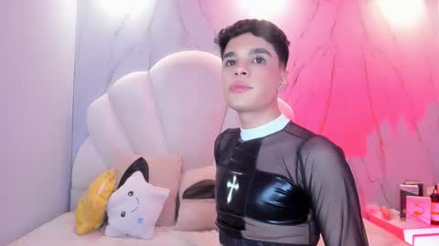 Snapshot of valery_hil chatting on January 26, 2:14 am Thomy online show from January 26, 2:14 am