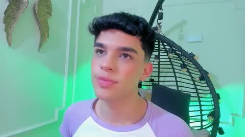 Snapshot of valery_hil chatting on January 28, 12:26 am Thomy online show from January 28, 12:26 am