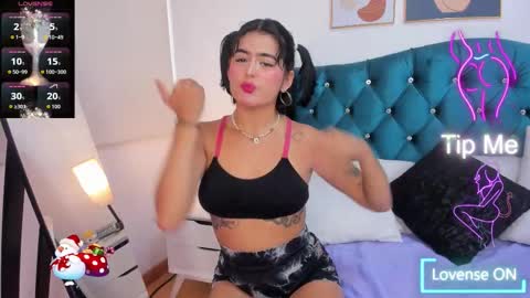 Snapshot of valery_jame chatting on December 16, 8:25 pm Valery online show from December 16, 8:25 pm