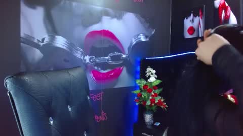 Snapshot of valery_meer_ chatting on December 3, 6:28 pm Valeria online show from December 3, 6:28 pm