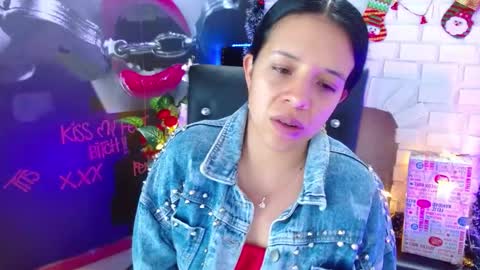 Snapshot of valery_meer_ chatting on December 21, 12:49 pm Valeria online show from December 21, 12:49 pm