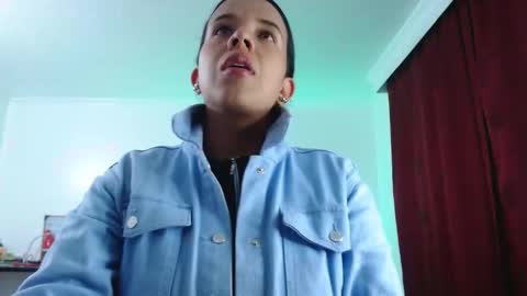 Snapshot of valery_meer_ chatting on October 21, 12:11 am Valeria online show from October 21, 12:11 am