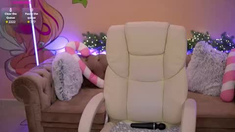 V A L E R Y  M U R online show from December 17, 8:04 pm