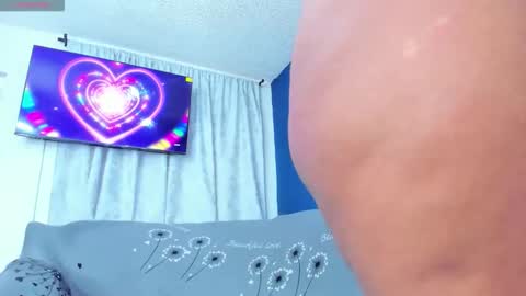 valery online show from November 18, 9:08 pm