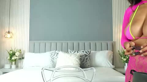 Carla online show from October 25, 11:40 am