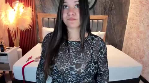 Valerie Shadey  online show from November 28, 8:55 pm