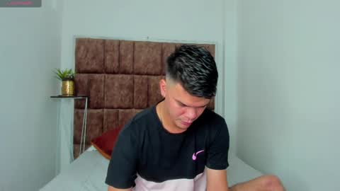 Snapshot of valerystonne_ chatting on February 17, 8:04 pm Valery Stonne online show from February 17, 8:04 pm