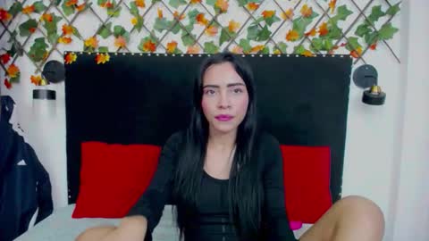 Snapshot of valerythompsonper chatting on January 11, 3:22 am valery online show from January 11, 3:22 am