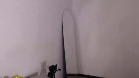 Snapshot of valientegirl_ chatting on April 7, 3:51 am VALIENTE online show from April 7, 3:51 am