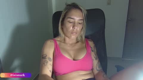 Snapshot of valkyriarose chatting on March 11, 3:45 pm Isis online show from March 11, 3:45 pm