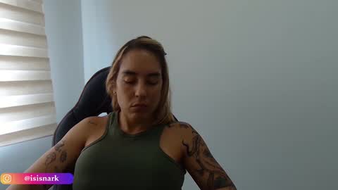 Snapshot of valkyriarose chatting on September 9, 7:57 pm Isis online show from September 9, 7:57 pm