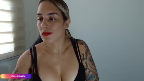 Snapshot of valkyriarose chatting on September 13, 9:47 pm Isis online show from September 13, 9:47 pm