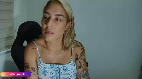 Snapshot of valkyriarose chatting on October 30, 2:35 am Isis online show from October 30, 2:35 am