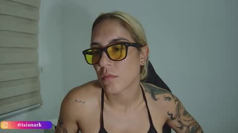 Snapshot of valkyriarose chatting on November 28, 10:56 pm Isis online show from November 28, 10:56 pm