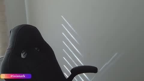 Snapshot of valkyriarose chatting on January 8, 2:30 pm Isis online show from January 8, 2:30 pm