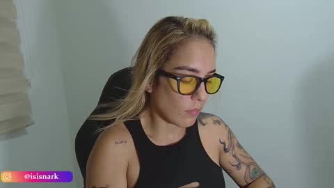 Snapshot of valkyriarose chatting on February 19, 11:56 pm Isis online show from February 19, 11:56 pm