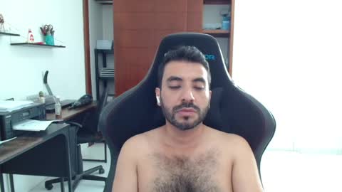 Snapshot of vallartamexi chatting on May 9, 10:59 pm Roberto Carlos online show from May 9, 10:59 pm