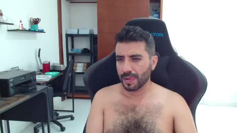 Snapshot of vallartamexi chatting on May 20, 11:44 pm Roberto Carlos online show from May 20, 11:44 pm