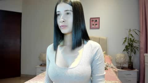 Snapshot of vallejo_macarena chatting on October 27, 3:10 am Macarena online show from October 27, 3:10 am