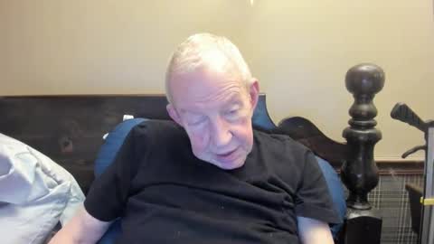 Snapshot of valleylaker chatting on November 5, 9:42 am valleylaker online show from November 5, 9:42 am