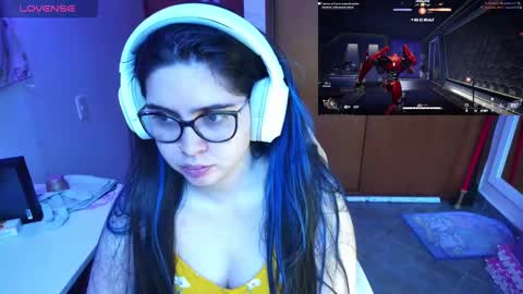 Snapshot of vallolet1_ chatting on December 26, 9:58 pm Im Violet online show from December 26, 9:58 pm