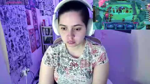 Snapshot of vallolet1_ chatting on October 9, 1:58 am Im Violet online show from October 9, 1:58 am