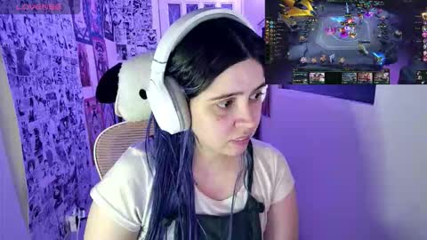 Snapshot of vallolet1_ chatting on November 6, 11:26 pm Im Violet online show from November 6, 11:26 pm