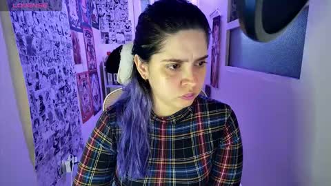 Snapshot of vallolet1_ chatting on December 1, 2:38 am Im Violet online show from December 1, 2:38 am