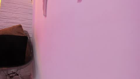 Snapshot of valloletsamar chatting on January 19, 11:12 am Vallolet Peach  online show from January 19, 11:12 am