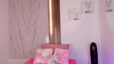 Snapshot of valloletsamar chatting on September 28, 12:10 pm Vallolet Peach  online show from September 28, 12:10 pm