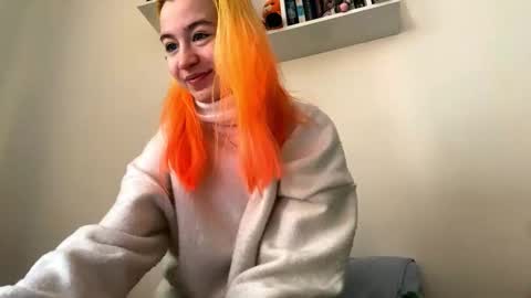 Snapshot of valtopi chatting on February 18, 6:09 am Emily online show from February 18, 6:09 am