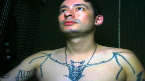 Snapshot of vampireathome chatting on March 3, 3:41 am vampireathome online show from March 3, 3:41 am