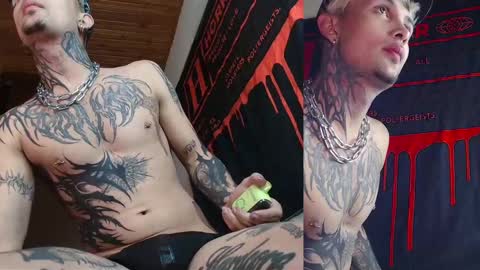 david guzman i model independenthelp me with a thumbs up online show from February 19, 4:44 am