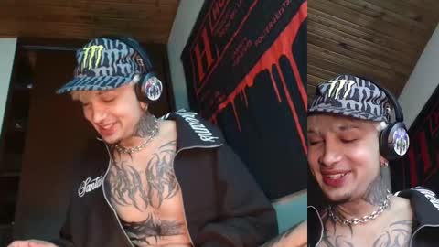 david guzman i model independenthelp me with a thumbs up online show from February 26, 7:09 am