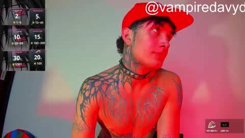 david guzman i model independenthelp me with a thumbs up online show from September 26, 2:37 am